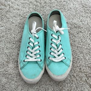 SeaVees women’s shoe size 7.5